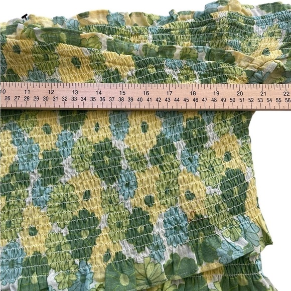 Cotton On Curve Sierra Short Sleeve Shirred Cross Over Top - Picture 3 of 4